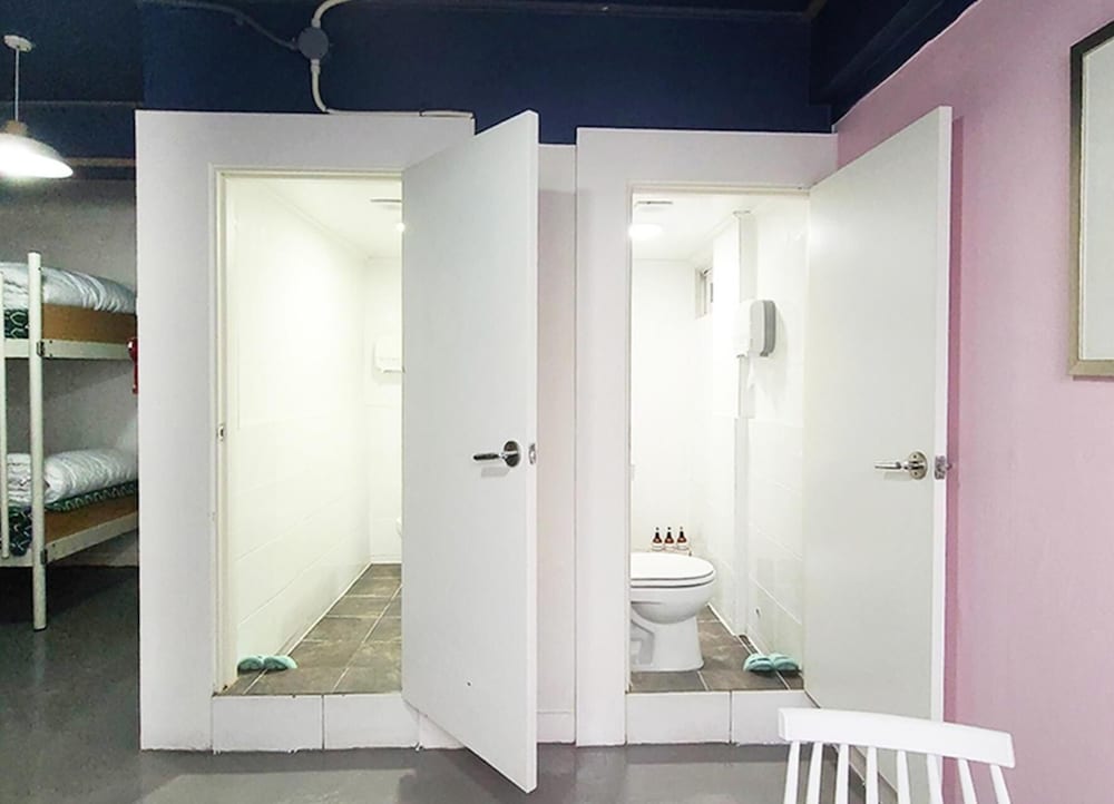 Room (Female Dormitory for 6 person)