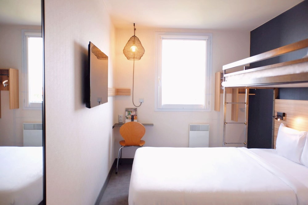 Standard Room, Multiple Beds photo 1