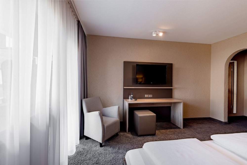 Business Room photo 2