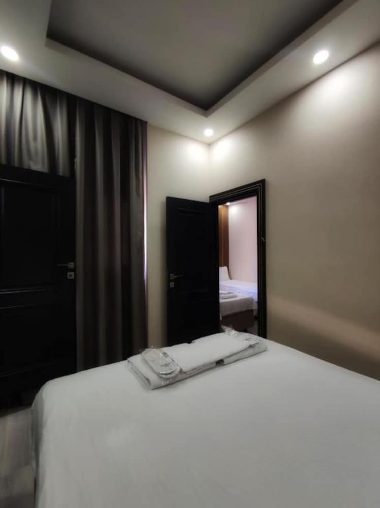 Suite, 1 Bedroom photo 2