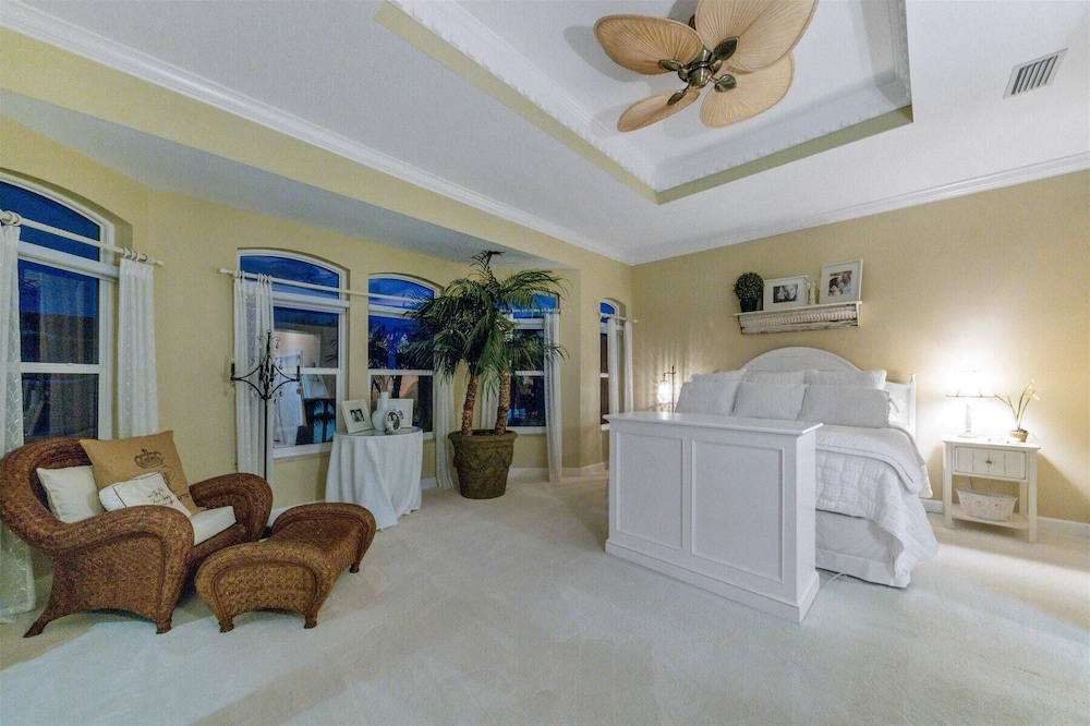House, Multiple Beds (Vue B)