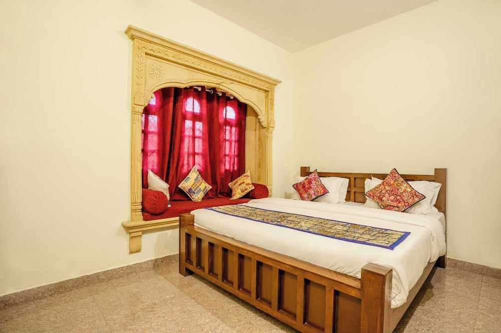 Superior King Room - Photo 3