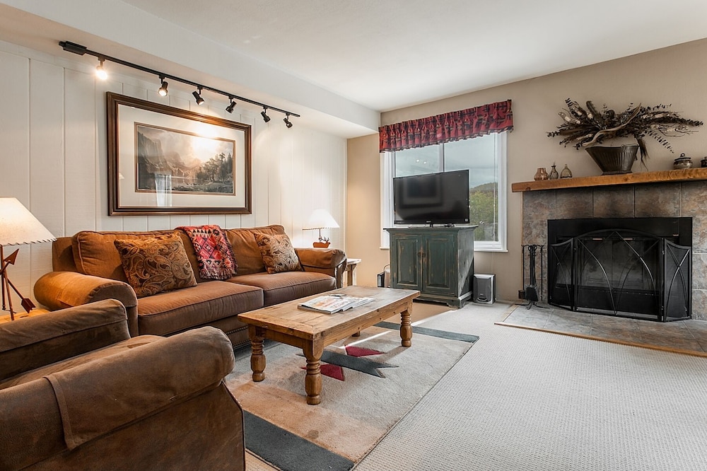Seasons Four Condo T-171 photo 1