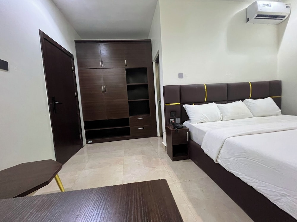 Deluxe Suite, Courtyard View photo 2