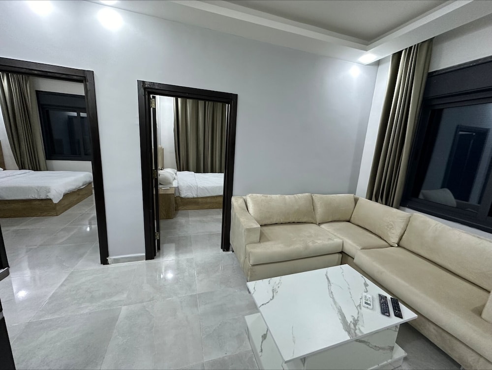 Superior Suite, 2 Bedrooms, City View