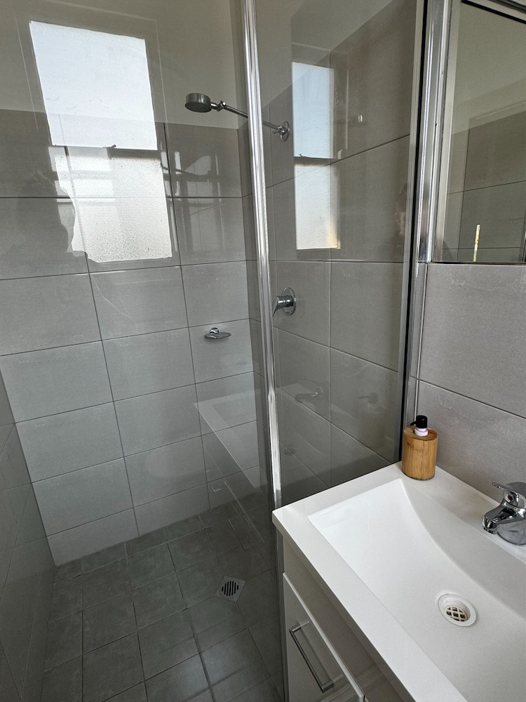 Standard Room, Non Smoking (Double/Twin Ensuite Room) photo 3