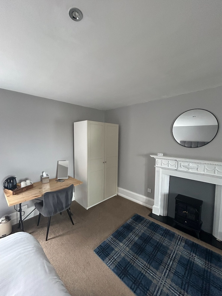 Superior Double Room, Ensuite (Riverview) photo 3