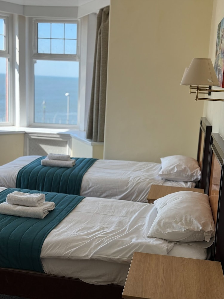 Twin Room, Sea View - Photo 4