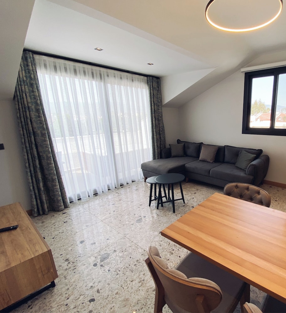 Suite, 2 Bedrooms, Jetted Tub