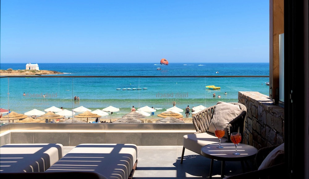 Deluxe Suite, 2 Bedrooms, 2 Bathrooms, Beachside (Grand) - Photo 11