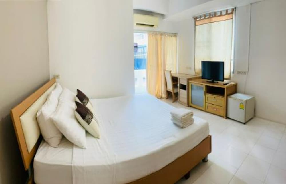 Standard Double Room photo 2