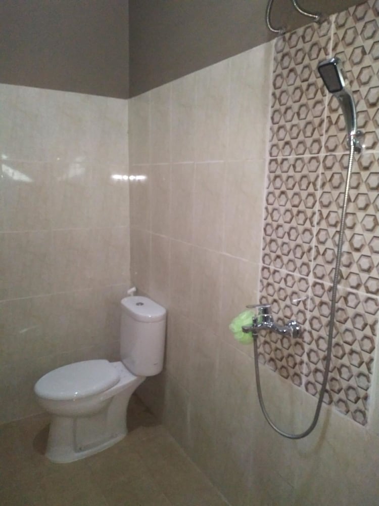 Family House - Photo 9