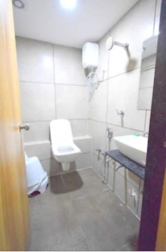 Deluxe Double Room, Multiple Bedrooms photo 2