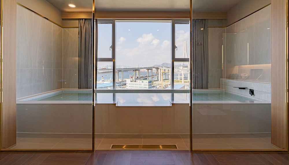 Royal Suite, Ocean View photo 3