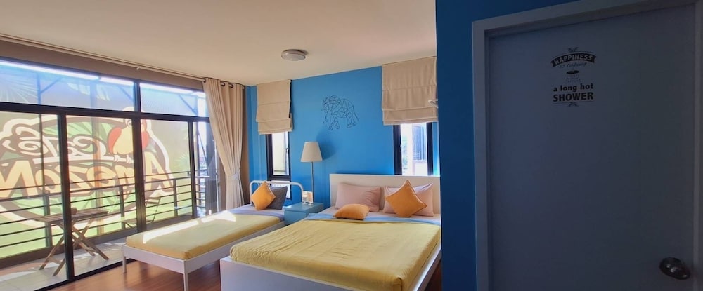 Triple Room, Balcony, City View photo 2