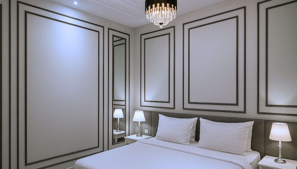 Deluxe Suite, 1 King Bed, Non Smoking photo 2