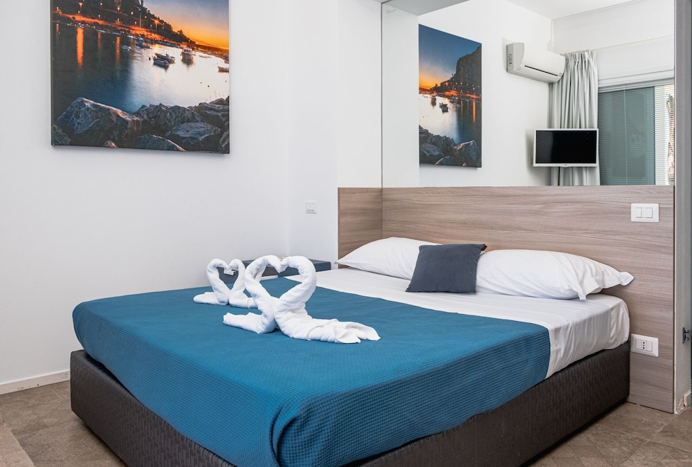 Superior Double Room, Terrace, Sea View photo 1