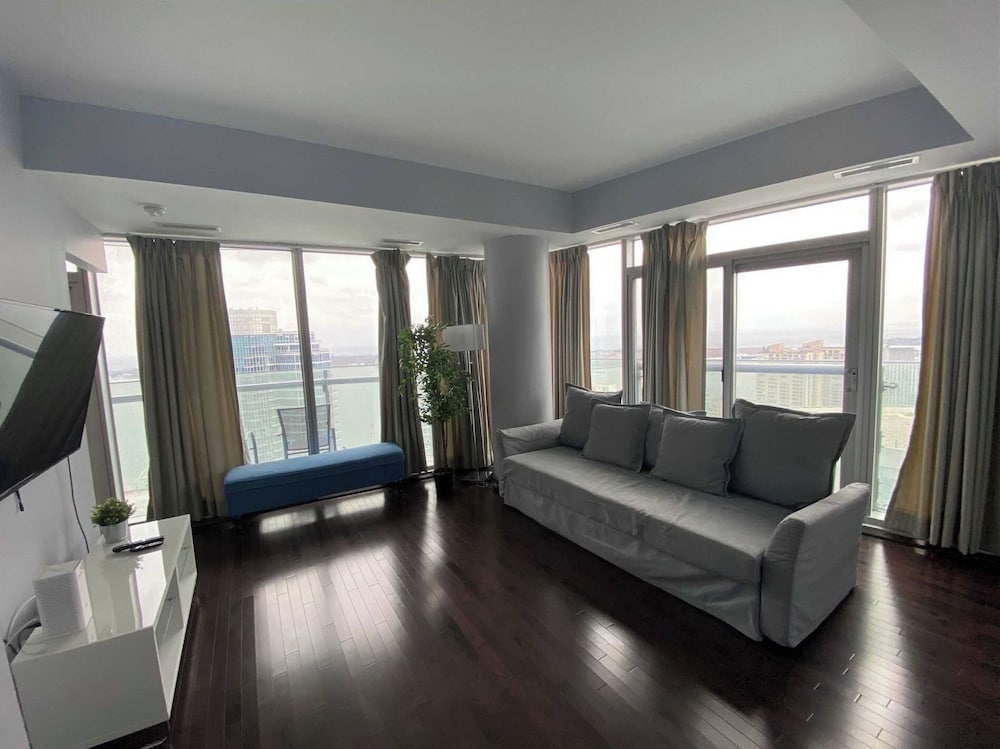 Royal Apartment, 3 Bedrooms, 2 Bathrooms