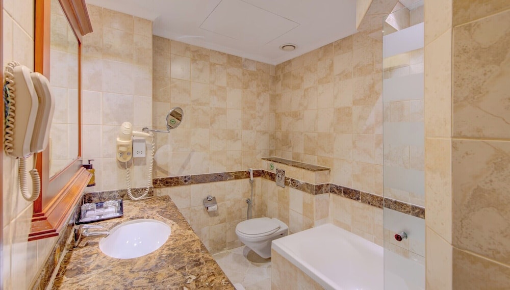 Executive Family Suite - Photo 6