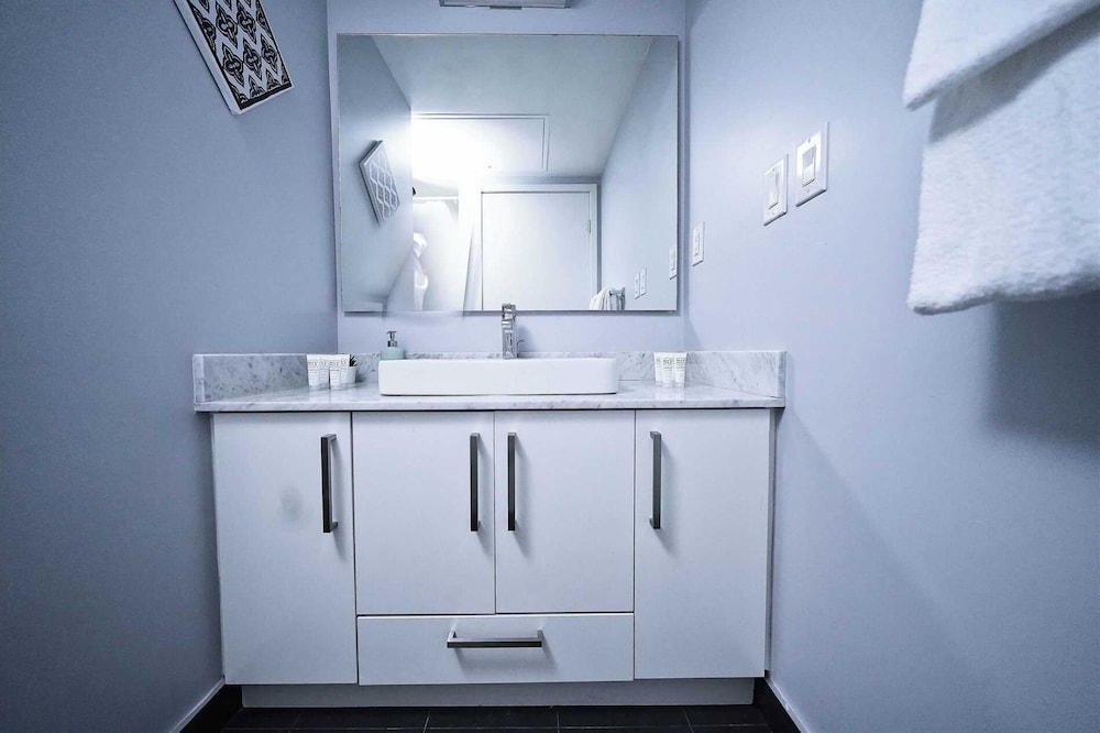 Royal Apartment, 3 Bedrooms, 2 Bathrooms