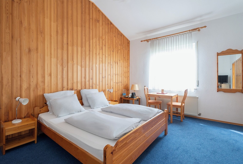 Standard Double or Twin Room photo 2