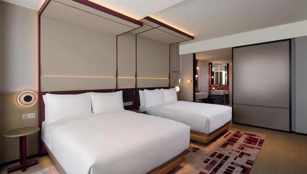 TWO QUEEN PREMIUM SUITE