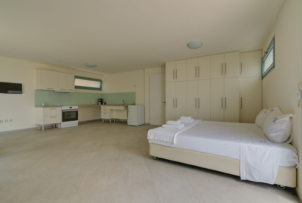 Ouzo Panoramic Houses 2, with private pool, Foto 9