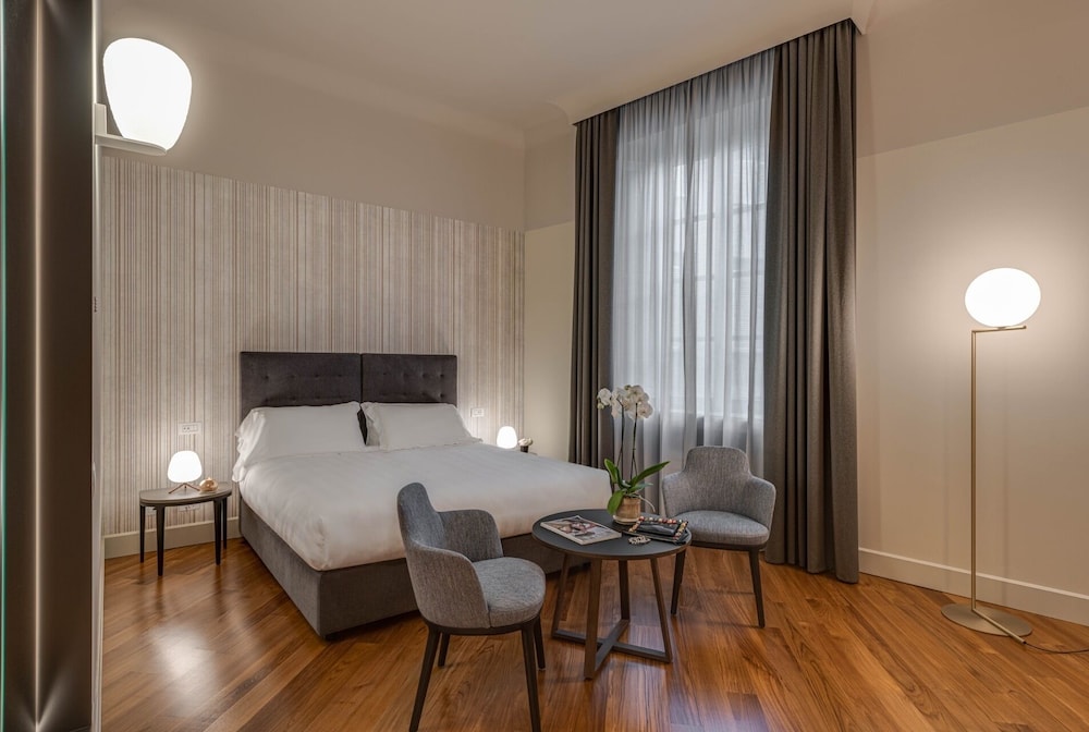 Premier Room