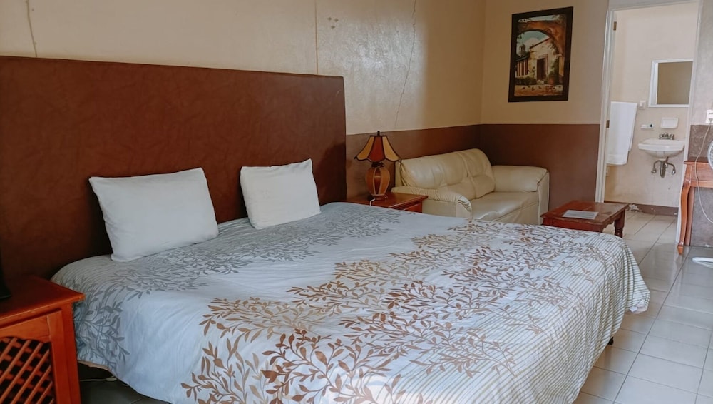 Economy Room photo 3