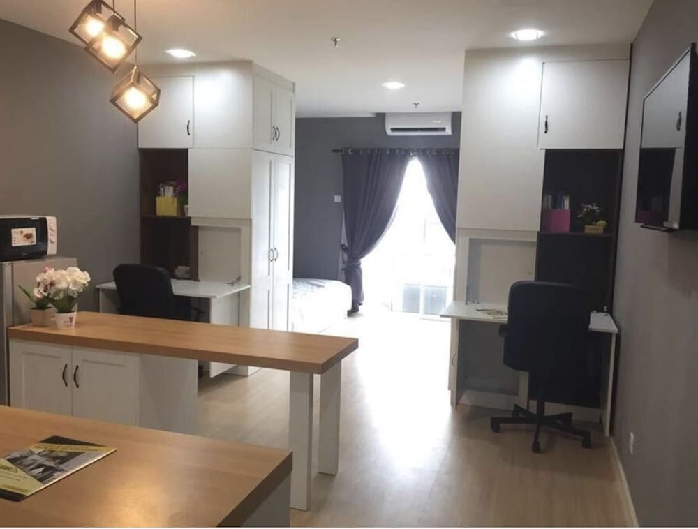 Deluxe Studio, Balcony, City View