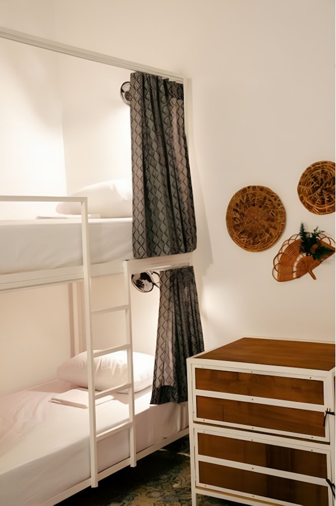 Basic Shared Dormitory, Mixed Dorm