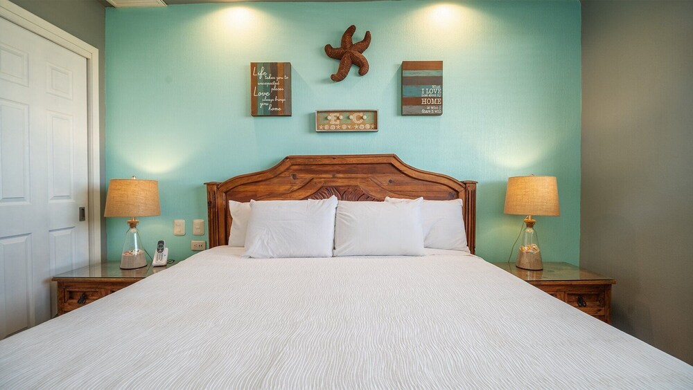 Condo, 1 King Bed with Sofa bed, Balcony, Ocean View (Las Palomas Resort Rubi 804)