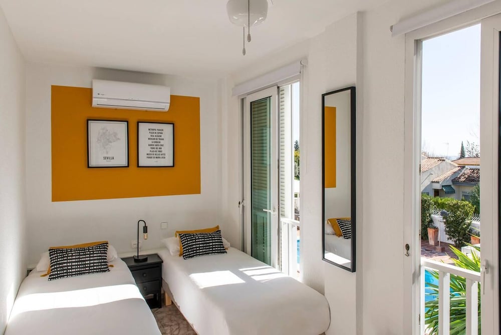 Villa photo 2