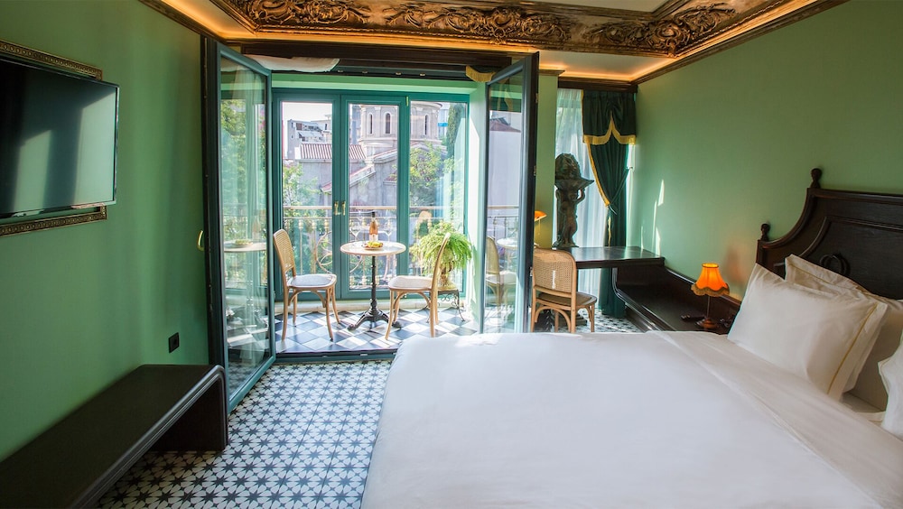 Superior Double Room, City View photo 1