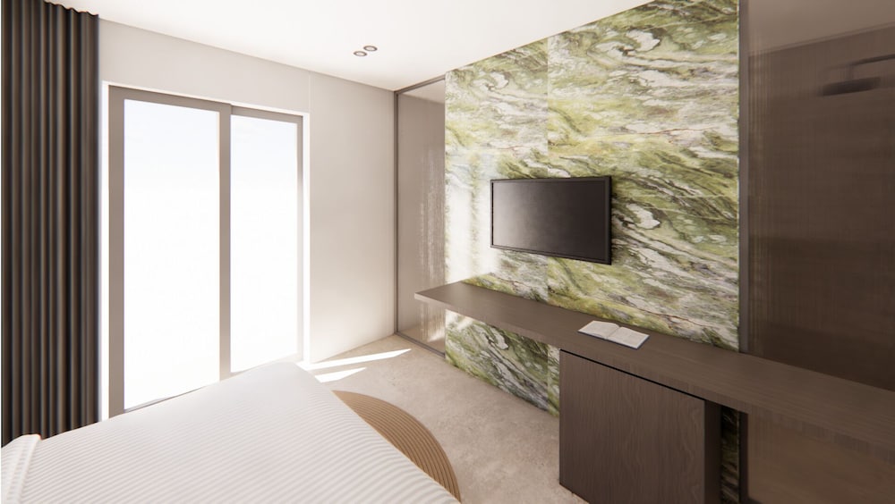 Double Room - Deluxe with French Balcony photo 3