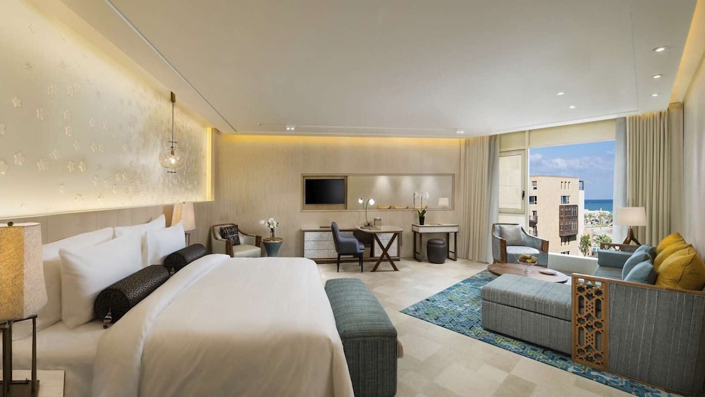 Junior Suite, 1 King Bed, Resort View