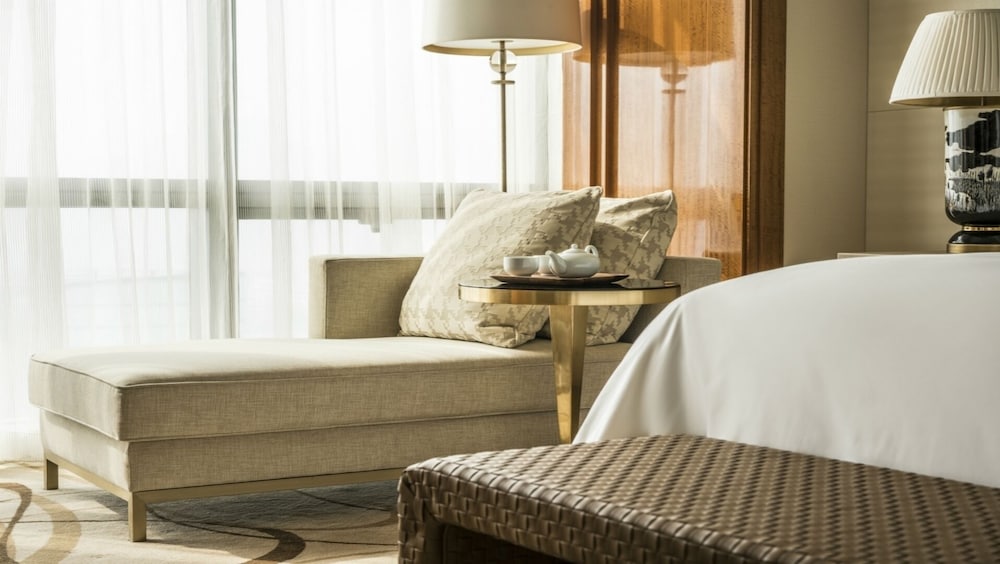 Premier Room
