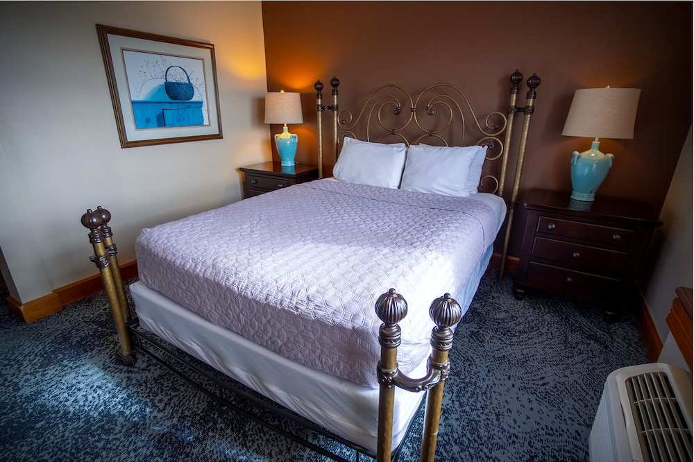 Deluxe Queen Room - Photo 2
