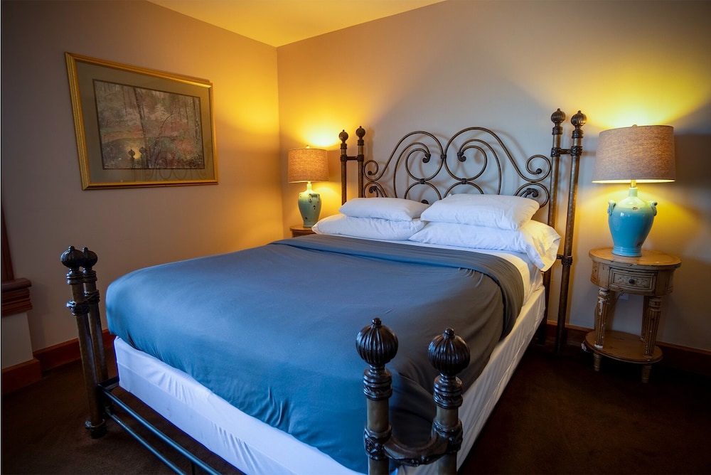 Room, 1 Queen Bed, Mobility Accessible photo 1
