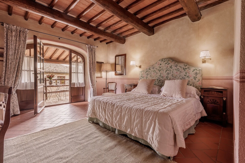 Superior Double Room, Patio - Photo 4