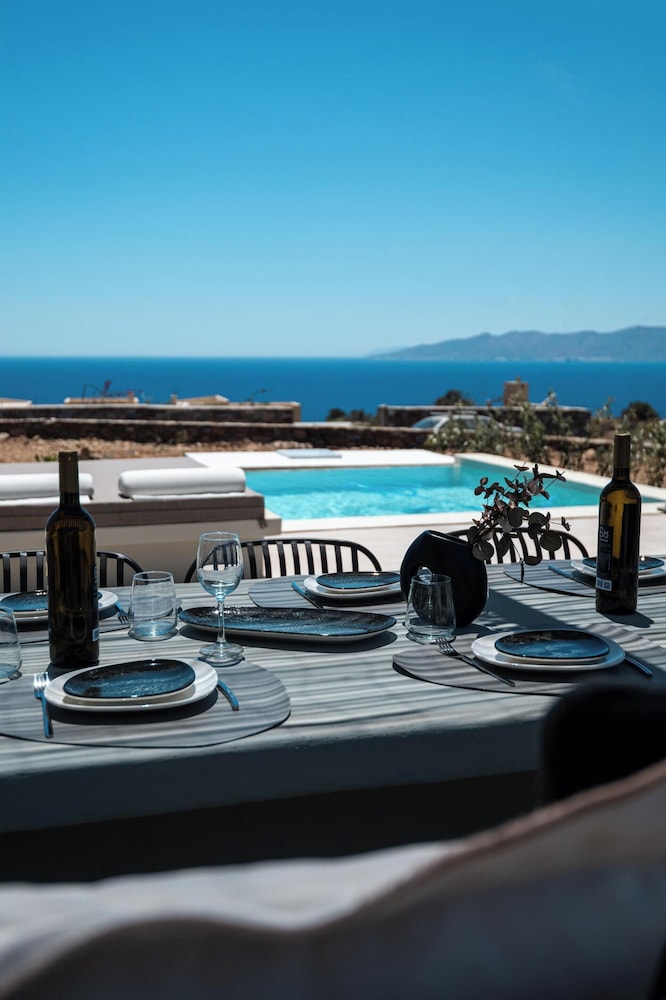 Luxury Villa, Patio, Sea View photo 3