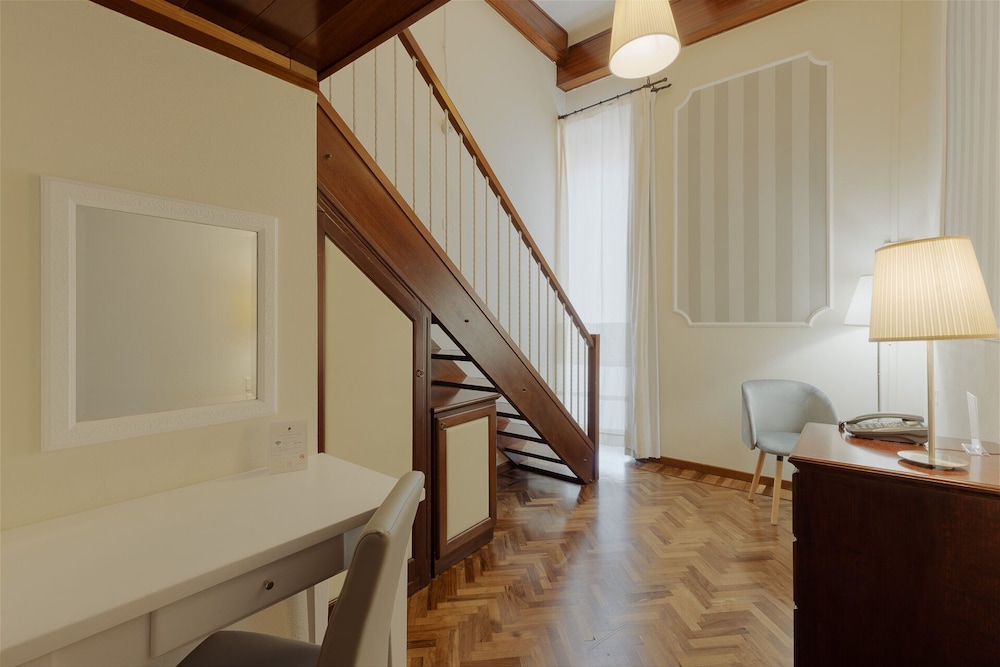 Classic Double Room, City View (due livelli) - Photo 6