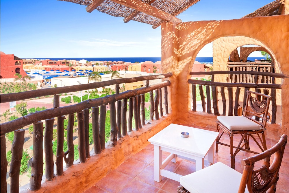 Superior Double or Twin Room, Pool View