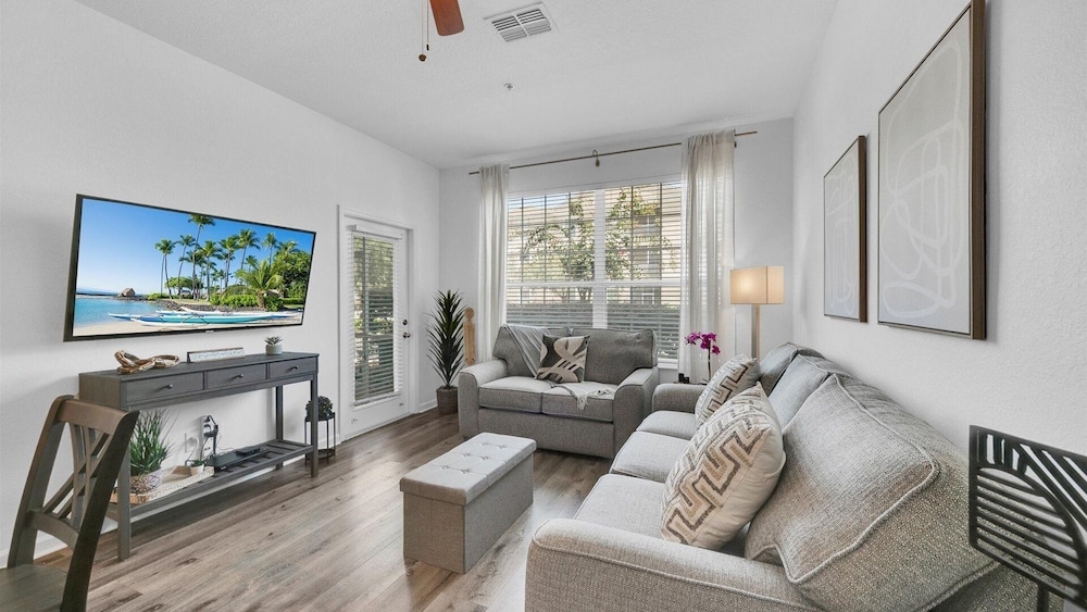 Condo, 2 Bedrooms