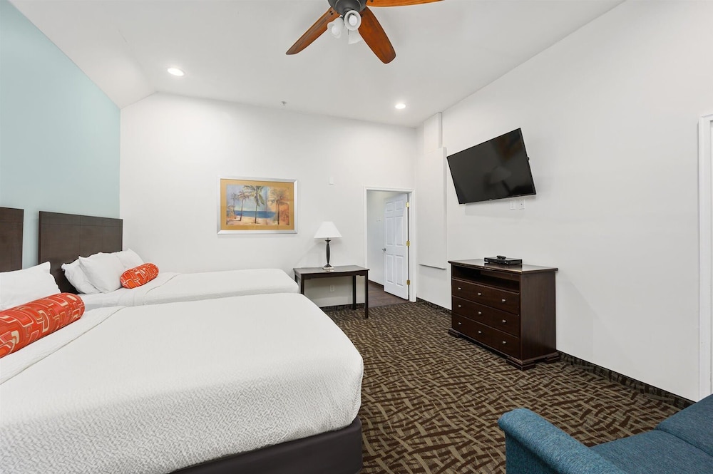 Deluxe Suite, 2 Bedrooms, Kitchen, City View photo 2