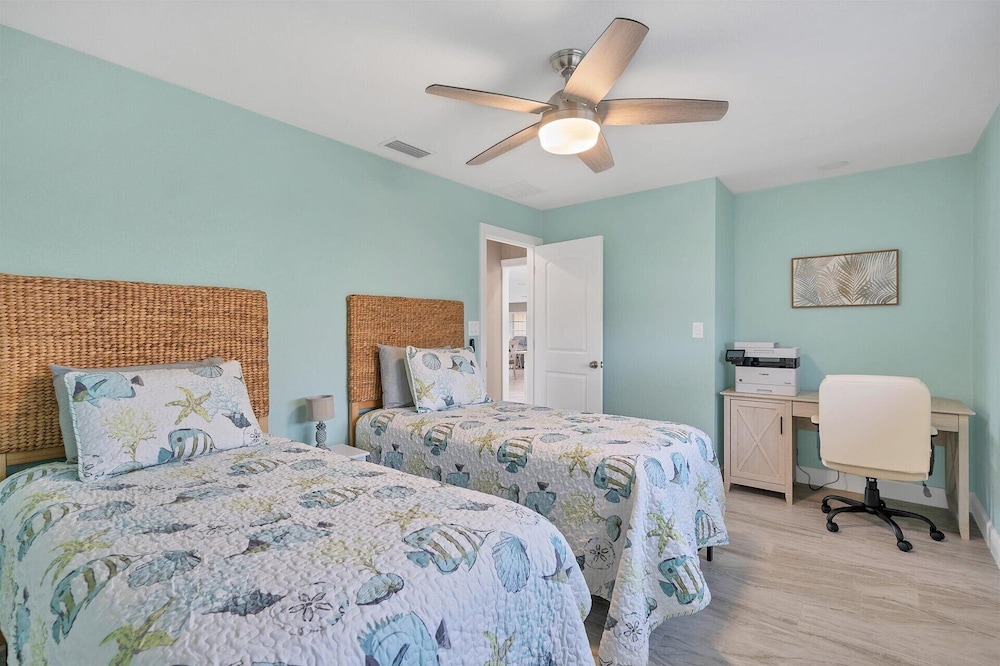 House, Multiple Beds, Pool Access (VIT618) photo 1