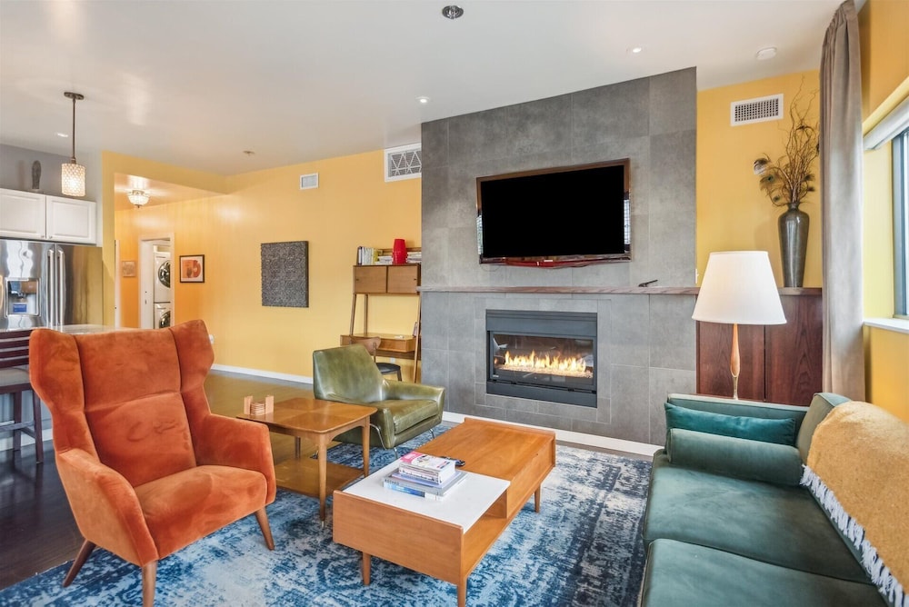Meadowlark Suite