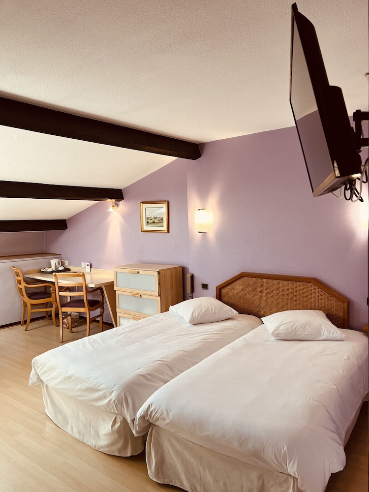 Classic Twin Room photo 1