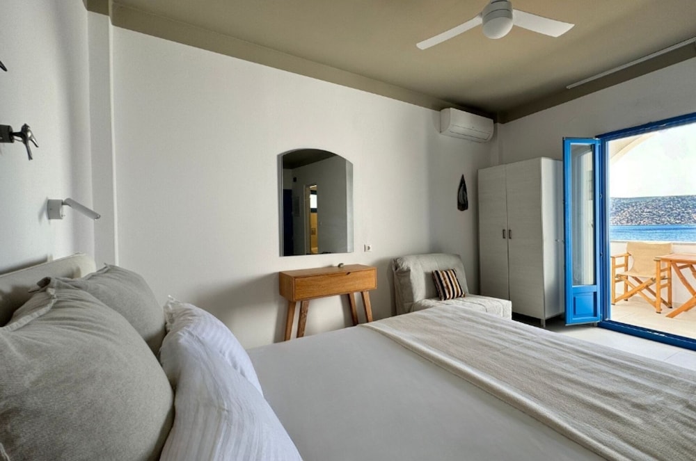 Deluxe Studio Family with Private Balcony photo 3