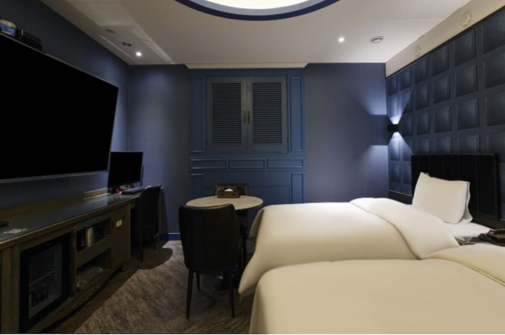 Basic Twin Room